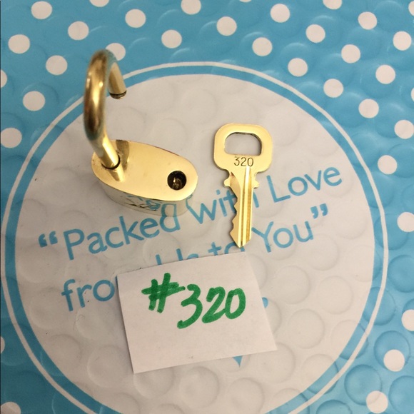 Louis Vuitton lock and key 320 - Picture 3 of 4